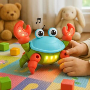 Syngende Interaktiv Krabbe Legetøj med Lys og Musik – Høj Kvalitet Plastikkonstruktion: A realistic playroom setting where the Syngende Interaktiv Krabbe Legetøj med Lys og Musik is properly grounded on a colorful play mat, being actively engaged with by a child's hands, demonstrating its interactive features with lights and music playing.